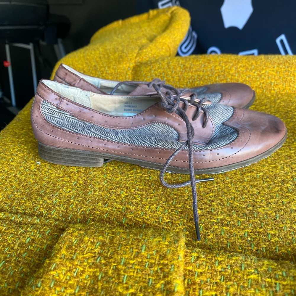 ModCloth tweed oxfords 7.5